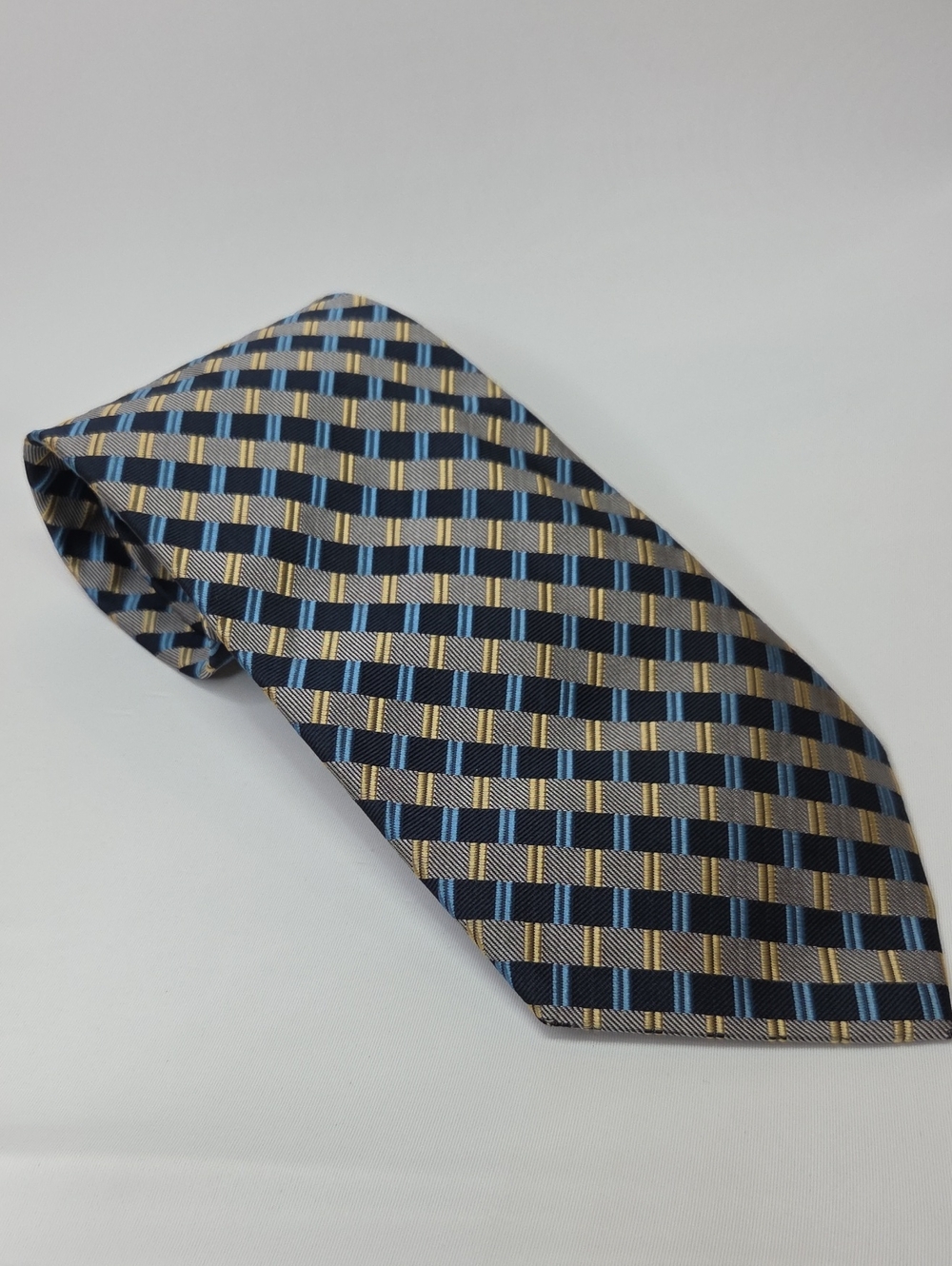 Jos A Bank Vintage Mens Blue and Gold Plaid Patterned 100% Silk Tie 4"x57"
